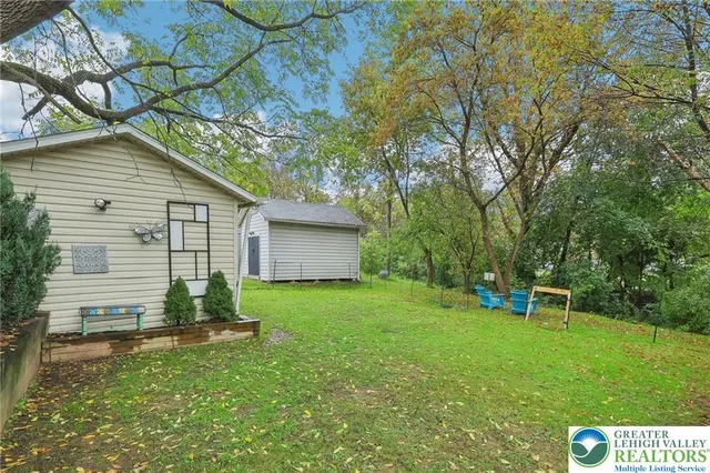 $1,700 | 3203 Washington Street, Bethlehem, PA 18020