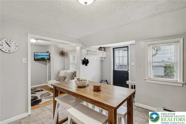 $1,700 | 3203 Washington Street, Bethlehem, PA 18020