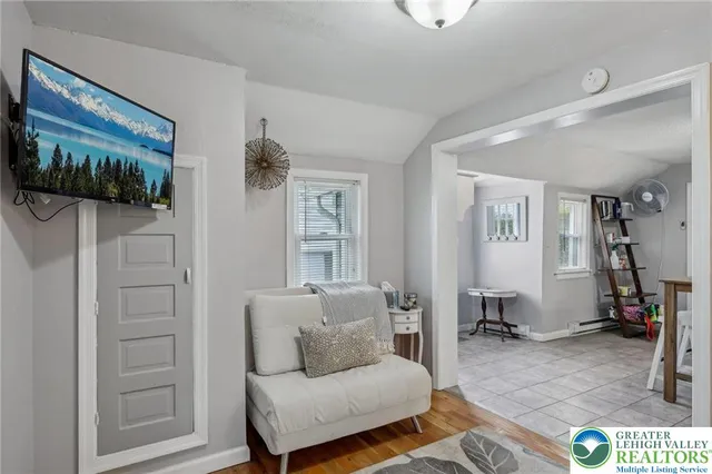 $1,700 | 3203 Washington Street, Bethlehem, PA 18020