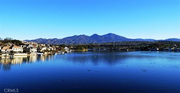 a view of a lake with houses
