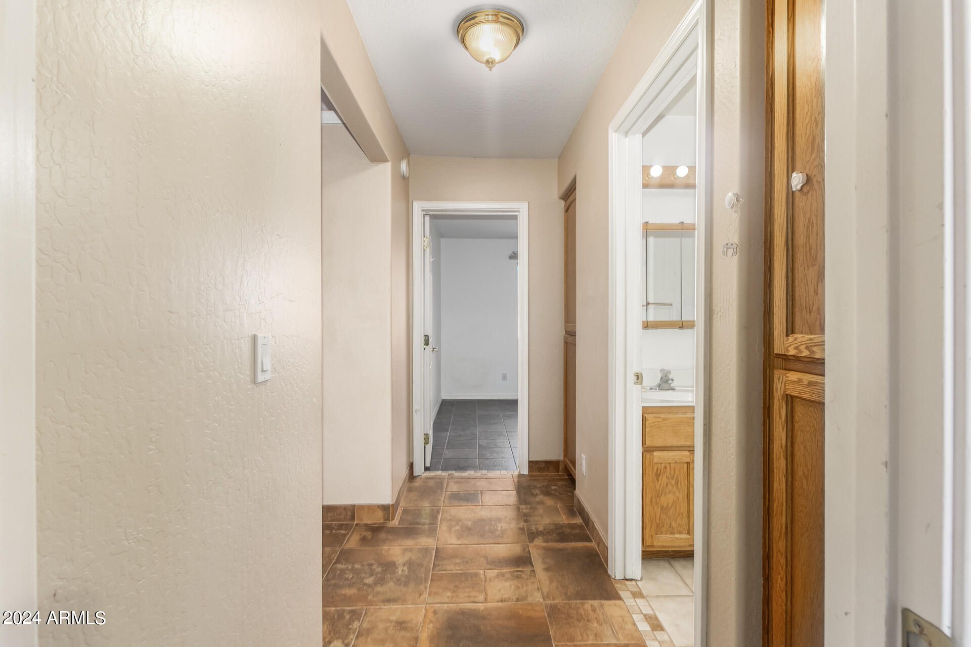 57 North Roadrunner Road Apache Junction, AZ 85119 - Photo 22 of 44 a view of a hallway