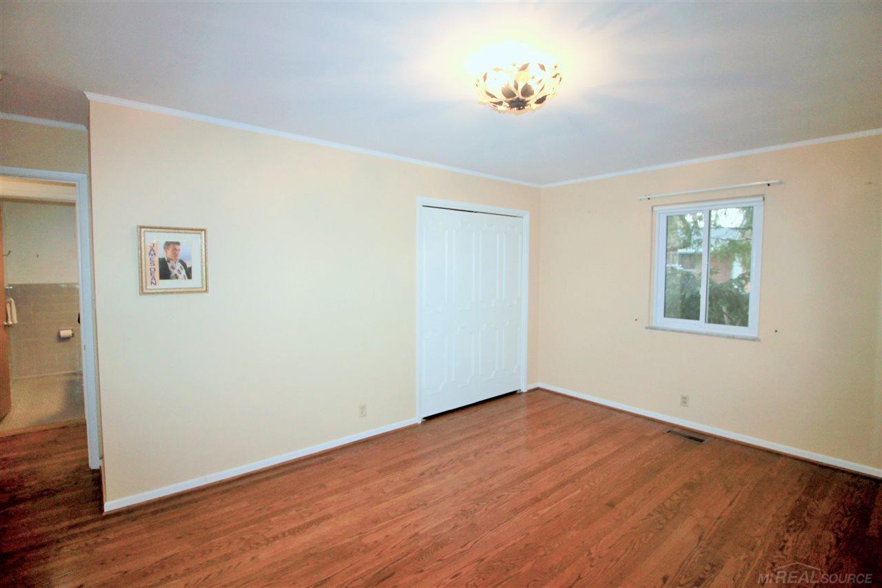 430 Barclay Road Grosse Pointe Farms, MI 48236 - Photo 14 of 40