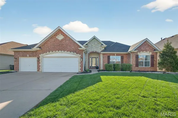 $599,900 | 220 Andrea Lynne Drive, Wentzville, MO 63385