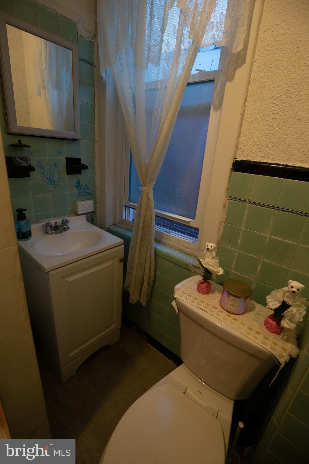 4918 A Street Philadelphia, PA 19120 - Photo 6 of 31