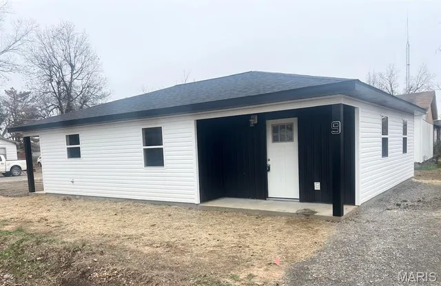 $132,000 | 9 West Truitt Street, Dexter, MO 63841