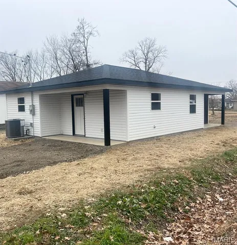 $132,000 | 9 West Truitt Street, Dexter, MO 63841