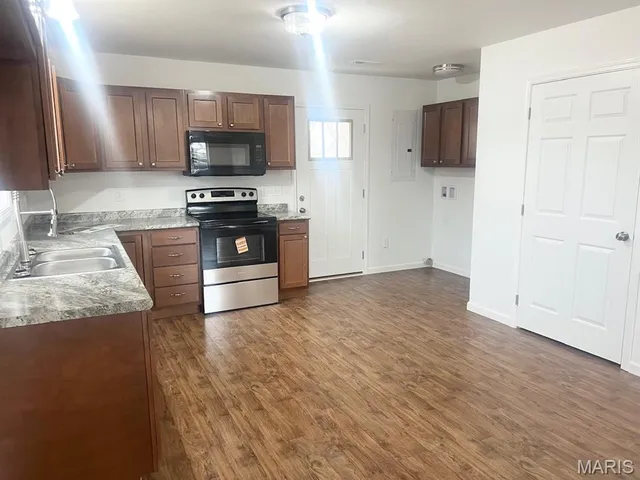 $132,000 | 9 West Truitt Street, Dexter, MO 63841