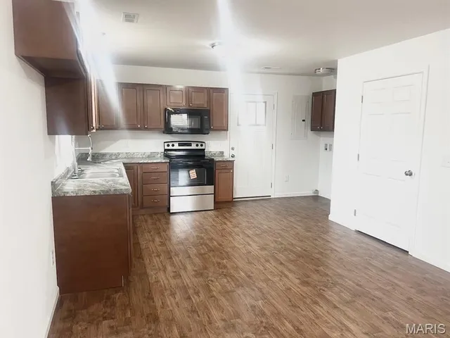 $132,000 | 9 West Truitt Street, Dexter, MO 63841