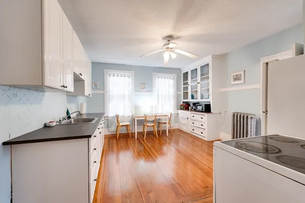 $579,900 | 19-21 Beechwood Avenue, Springfield, MA 01108