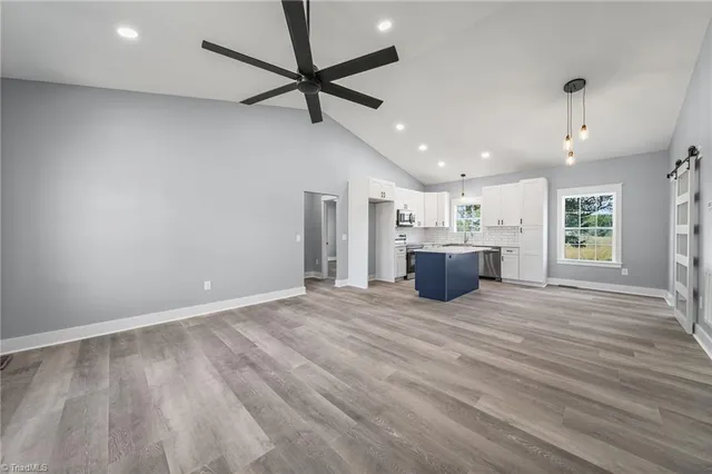 $320,000 | 274 Viewmont Lane, Ronda, NC 28670