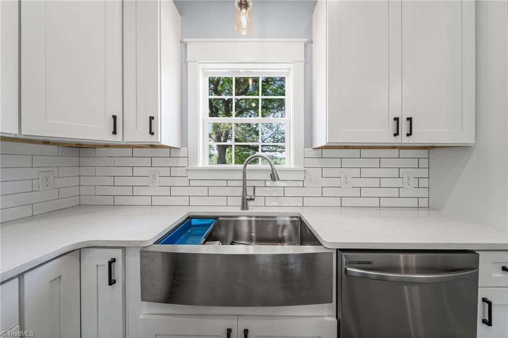 274 Viewmont Lane Ronda, NC 28670 - Photo 15 of 23