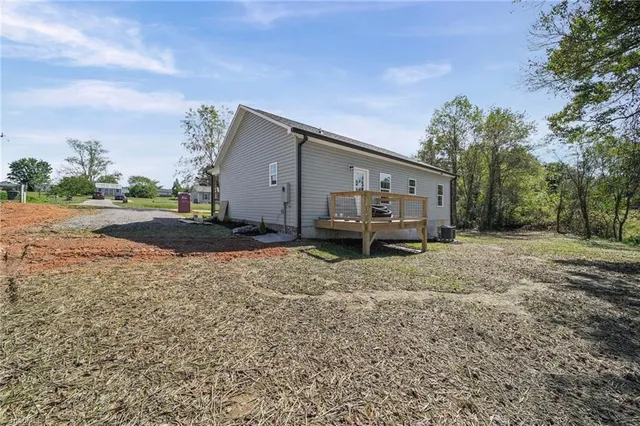 $320,000 | 274 Viewmont Lane, Ronda, NC 28670
