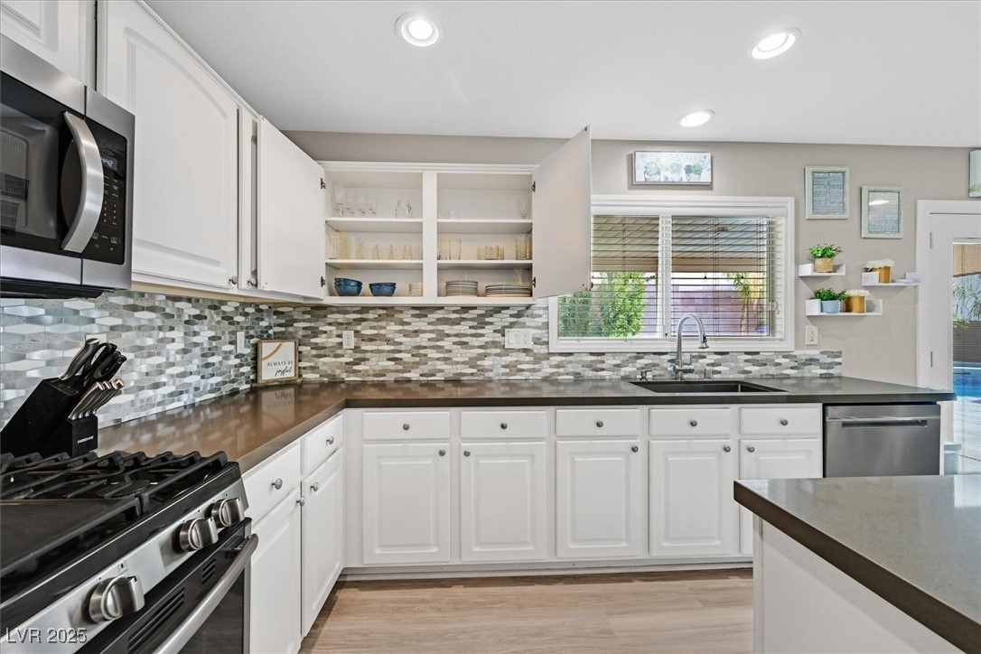 2735 Peekskill Avenue Henderson, NV 89052 - Photo 13 of 35