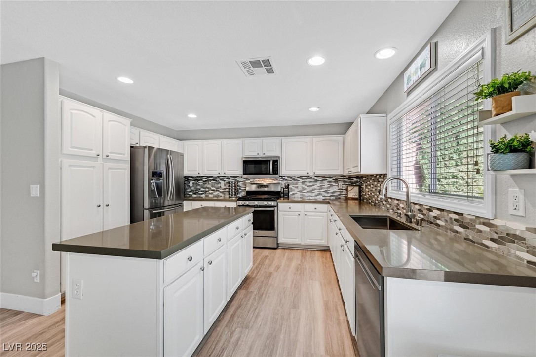 2735 Peekskill Avenue Henderson, NV 89052 - Photo 10 of 35