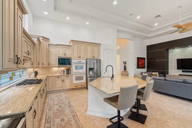 $2,395,000 | 108 VÃa Paradisio, Palm Beach Gardens, FL 33418