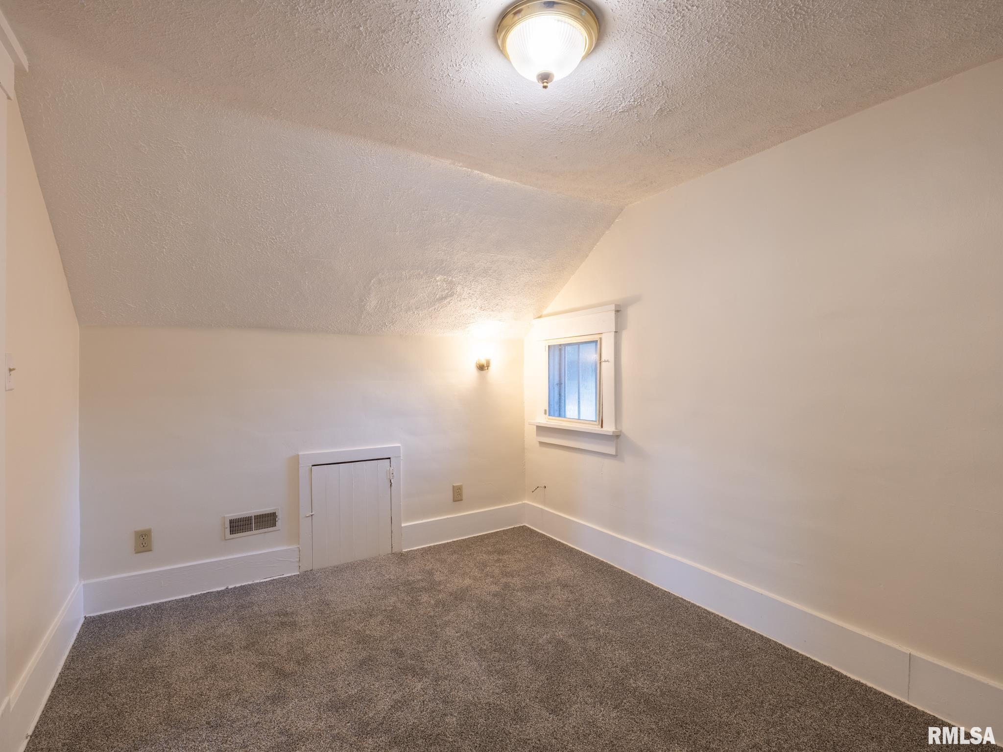 4236 North Prospect Road Peoria, IL 61603 - Photo 33 of 47