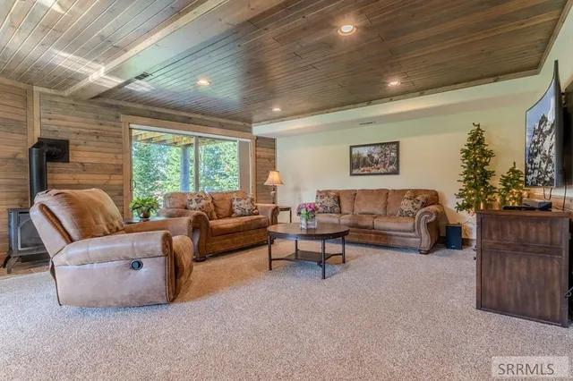 $1,198,000 | 4185 Grandview Road, Island Park, ID 83429