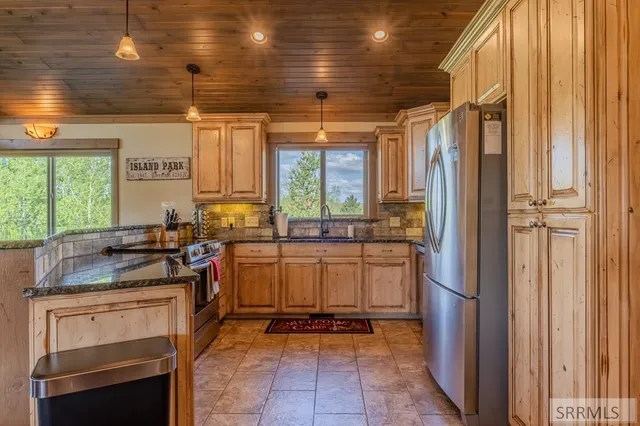 $1,198,000 | 4185 Grandview Road, Island Park, ID 83429