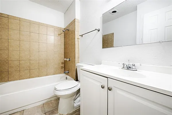 $1,500 | 523 Parker Circle, Garland, TX 75040