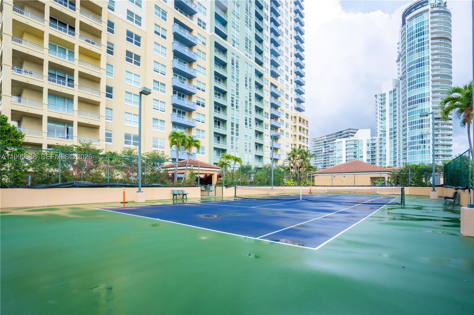 90 Alton Road, Unit 2807 Miami Beach, FL 33139 - Photo 23 of 27