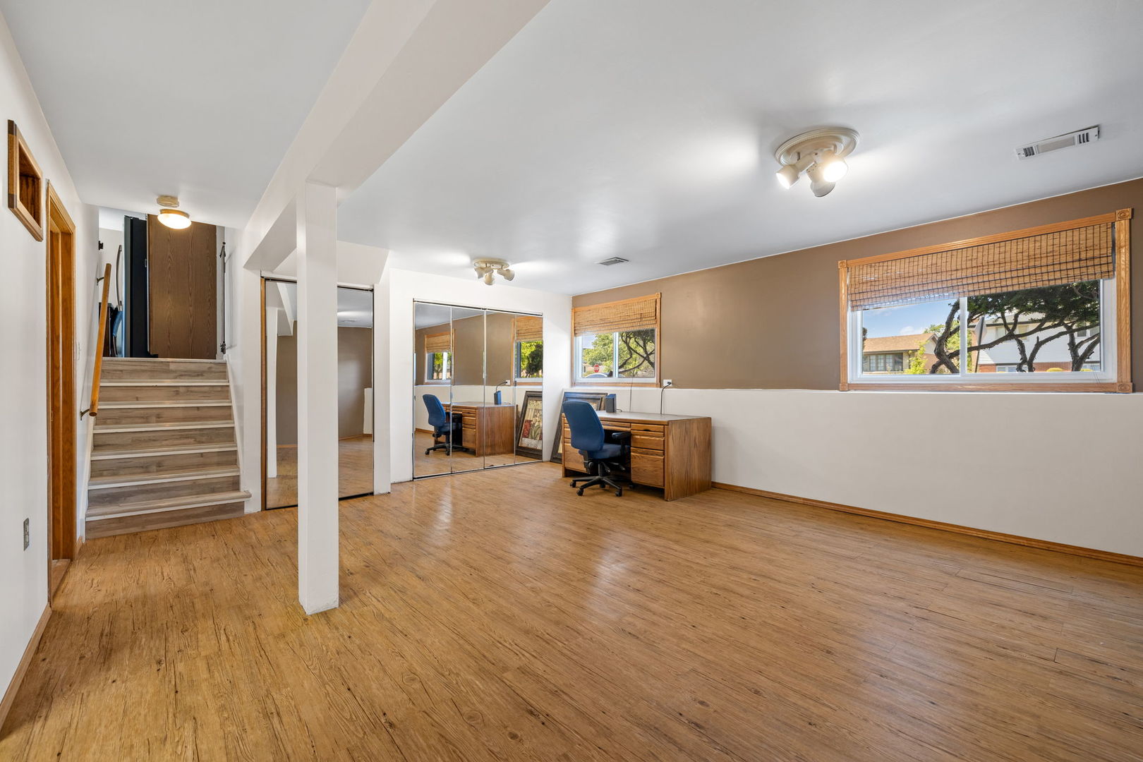 6617 106th Place Chicago Ridge, IL 60415 - Photo 8 of 19 Gallery Image 8