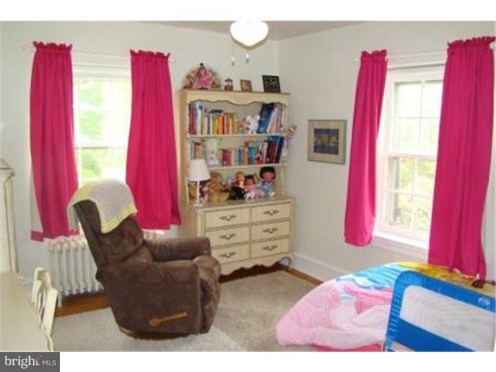 204 Hewett Road Wyncote, PA 19095 - Photo 15 of 25 Bedroom 3