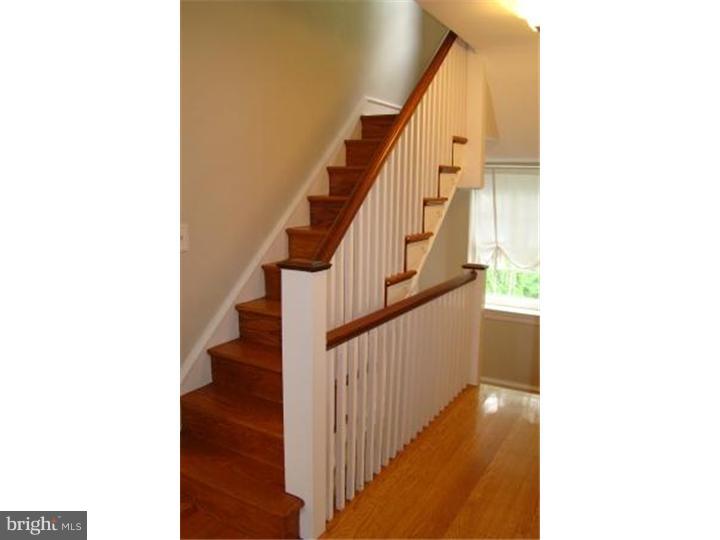 204 Hewett Road Wyncote, PA 19095 - Photo 16 of 25 Hallway