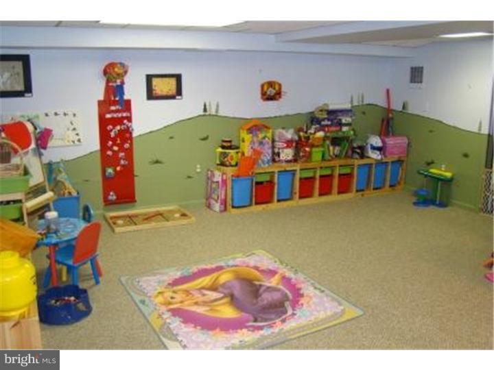 204 Hewett Road Wyncote, PA 19095 - Photo 18 of 25 Basement - Finished