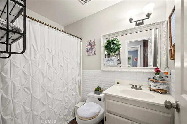 $389,999 | 12827 Tamiani Road, Apple Valley, CA 92308