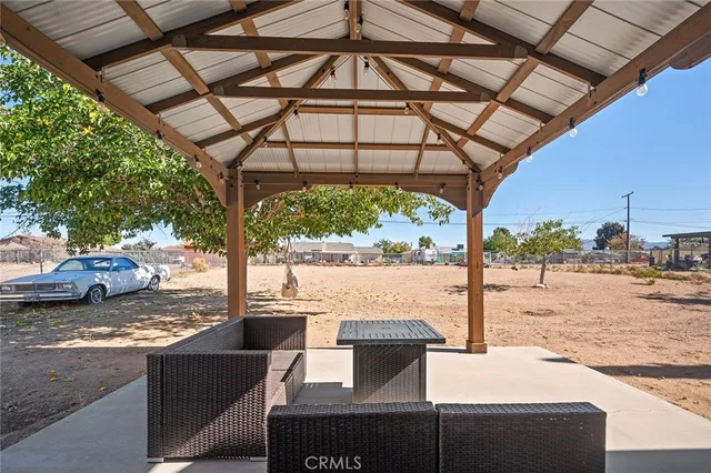 $389,999 | 12827 Tamiani Road, Apple Valley, CA 92308