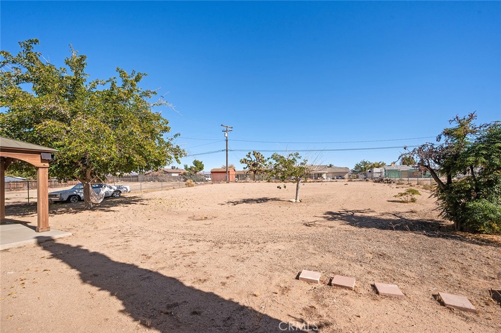 12827 Tamiani Road Apple Valley, CA 92308 - Photo 32 of 46