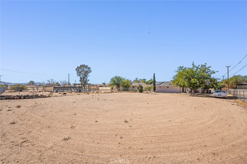 12827 Tamiani Road Apple Valley, CA 92308 - Photo 35 of 46