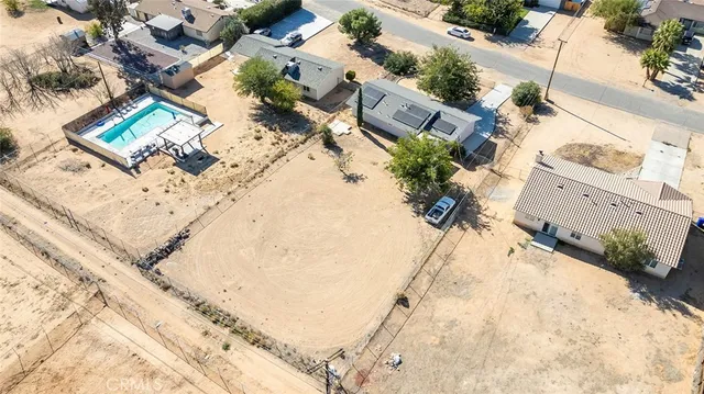 $389,999 | 12827 Tamiani Road, Apple Valley, CA 92308