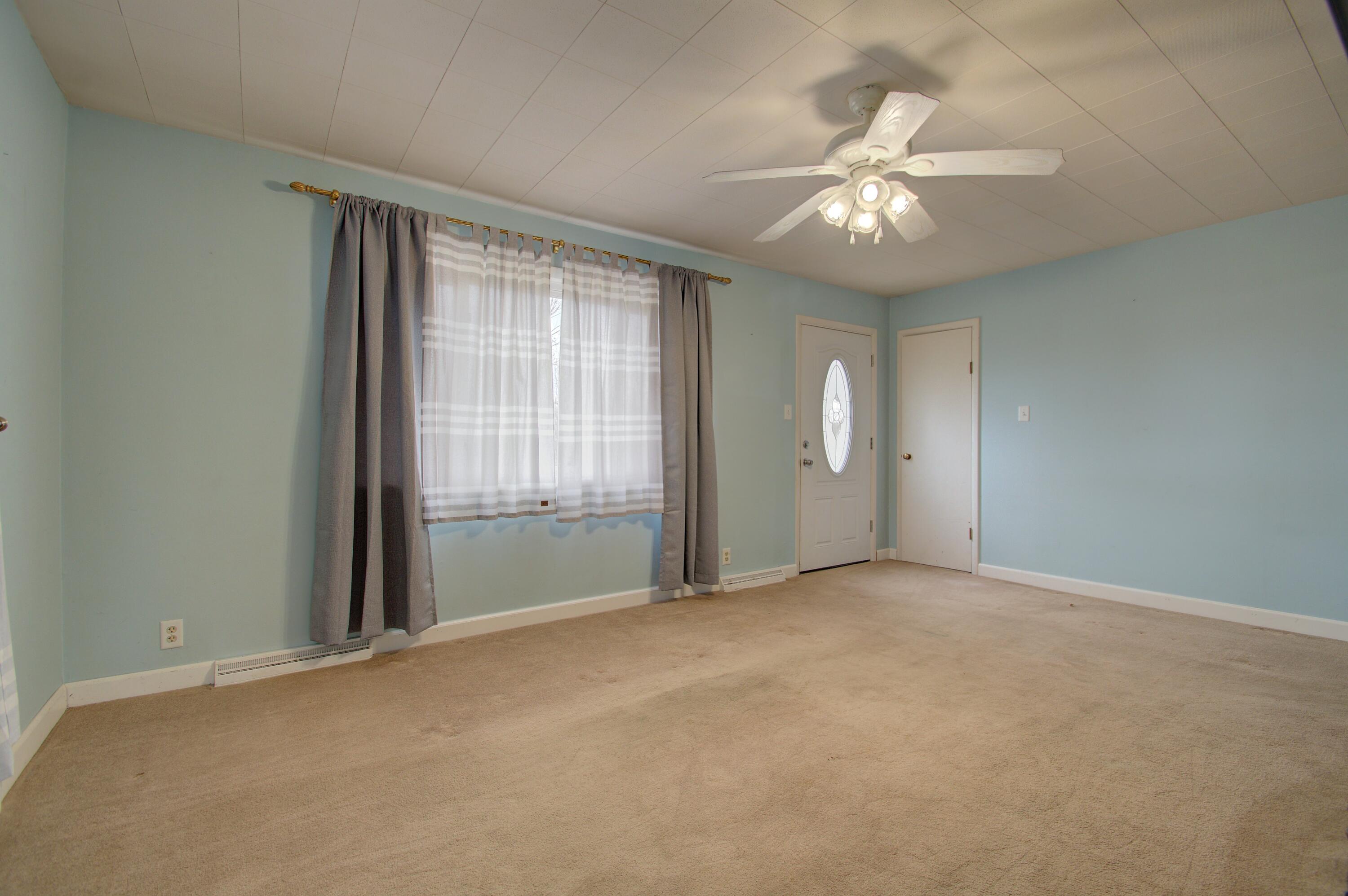 12950 Martin Road Independence, KY 41051 - Photo 4 of 37