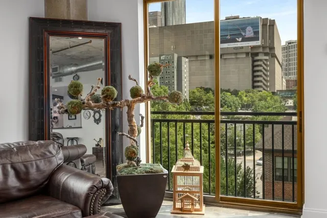 $359,900 | 115 West Peachtree Place Northwest, Unit 615, Atlanta, GA 30313
