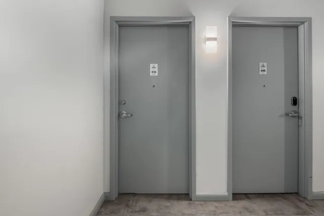 $359,900 | 115 West Peachtree Place Northwest, Unit 615, Atlanta, GA 30313