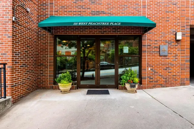 $359,900 | 115 West Peachtree Place Northwest, Unit 615, Atlanta, GA 30313