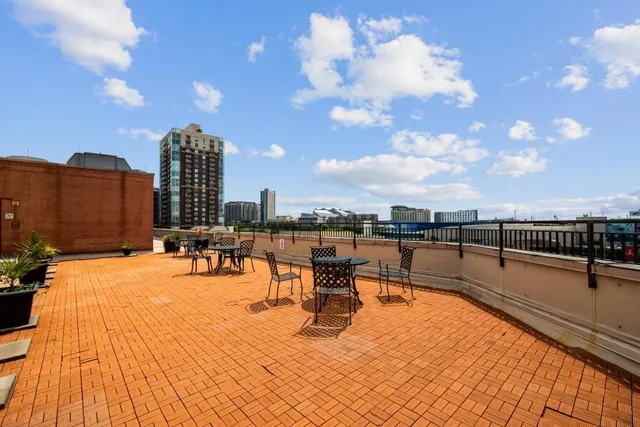 $359,900 | 115 West Peachtree Place Northwest, Unit 615, Atlanta, GA 30313
