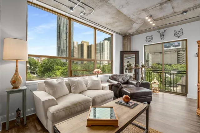 $359,900 | 115 West Peachtree Place Northwest, Unit 615, Atlanta, GA 30313