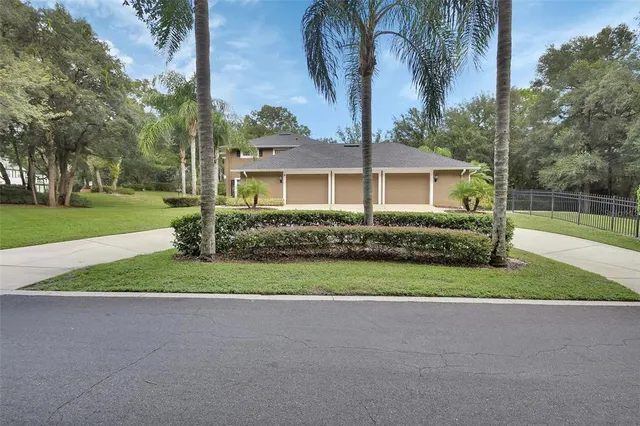 $879,900 | 1545 Covered Bridge Drive, Deland, FL 32724