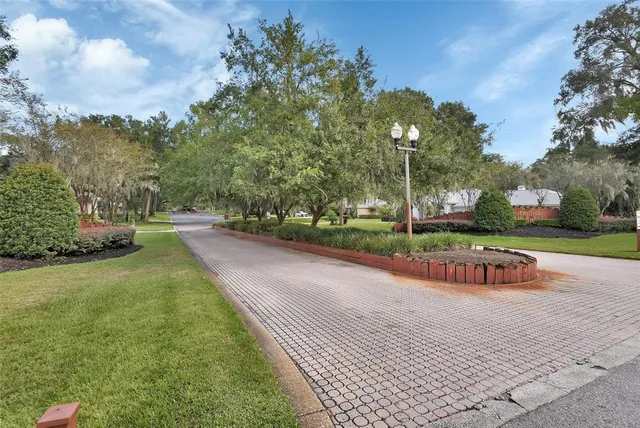 $879,900 | 1545 Covered Bridge Drive, Deland, FL 32724