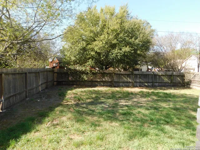 $1,695 | 9006 Roquefort, San Antonio, TX 78250