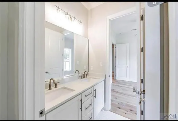 $735,900 | 168 Rue Christé, Thibodaux, LA 70301