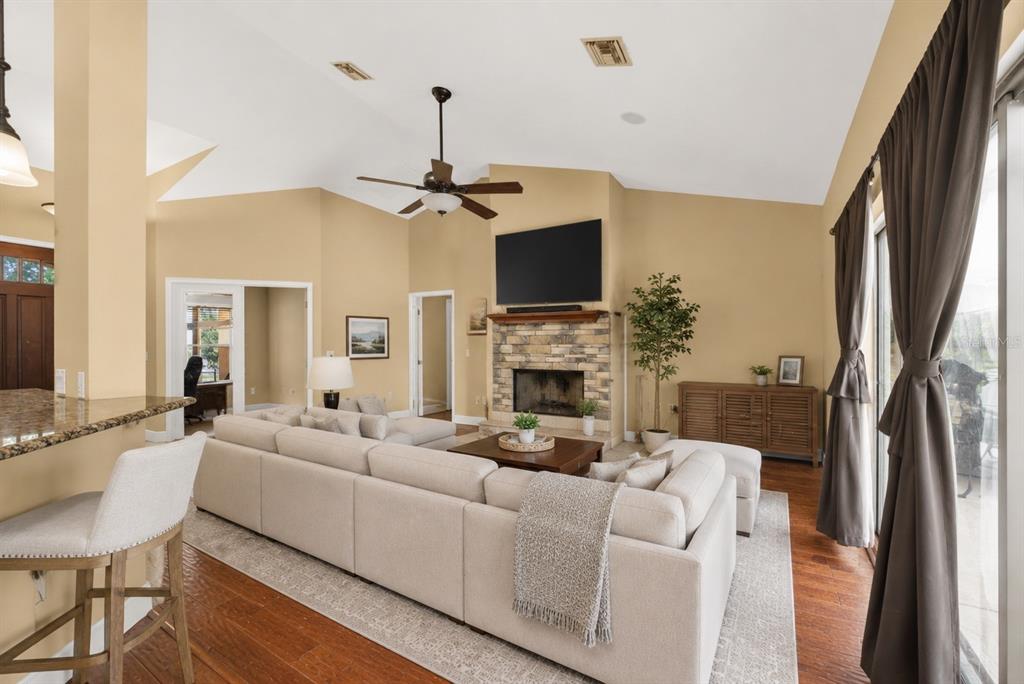 1098 Northwest 165th Ct Road Dunnellon, FL 34432 - Photo 11 of 35