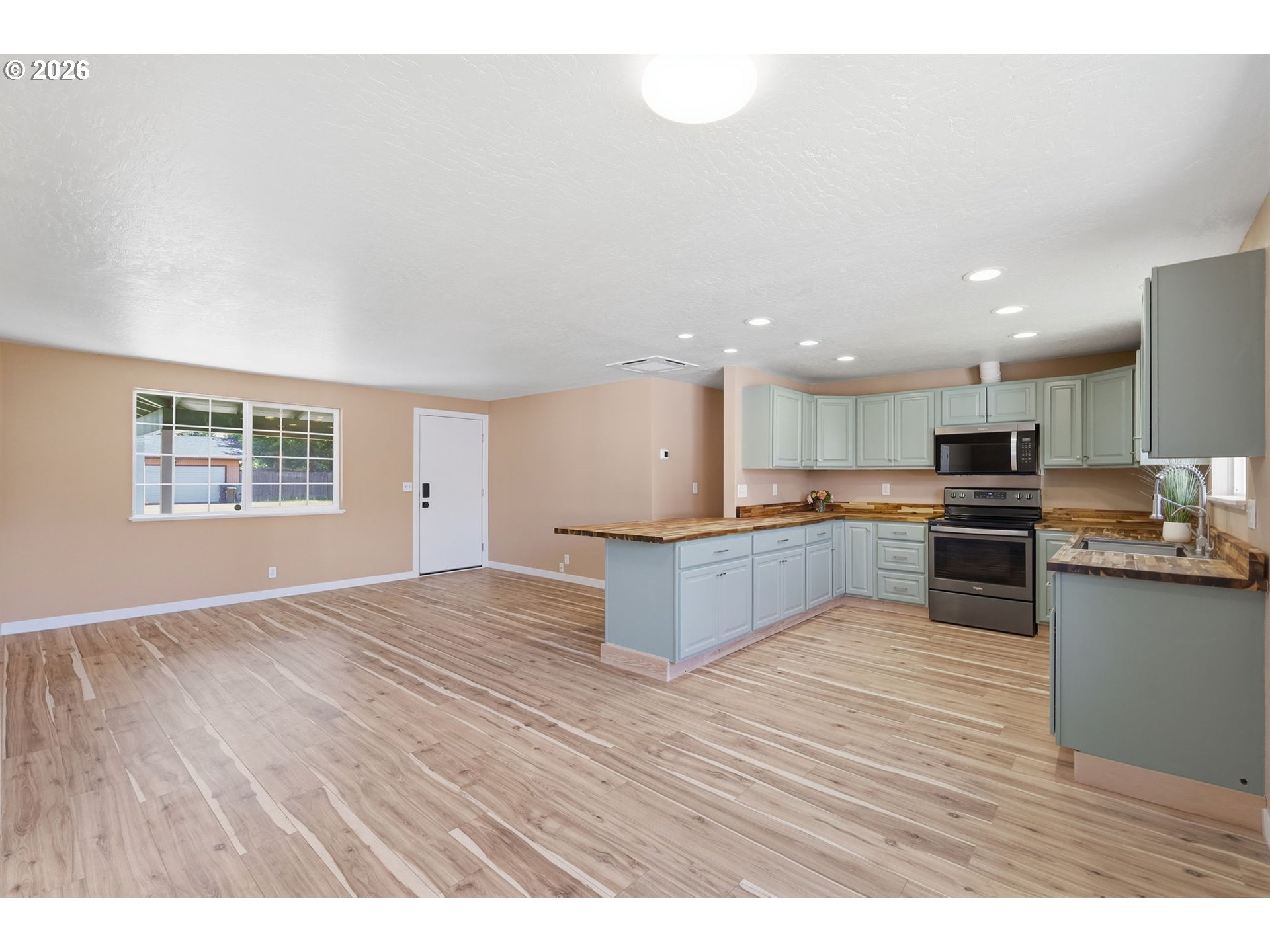1705 Brewer Avenue Eugene, OR 97401 - Photo 8 of 38