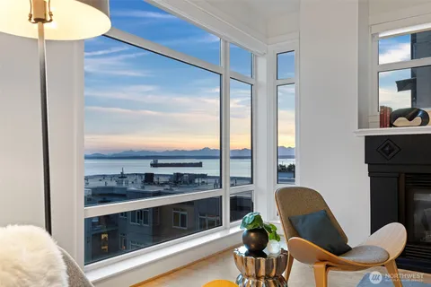 $890,000 | 2801 1st Avenue, Unit 401, Seattle, WA 98121