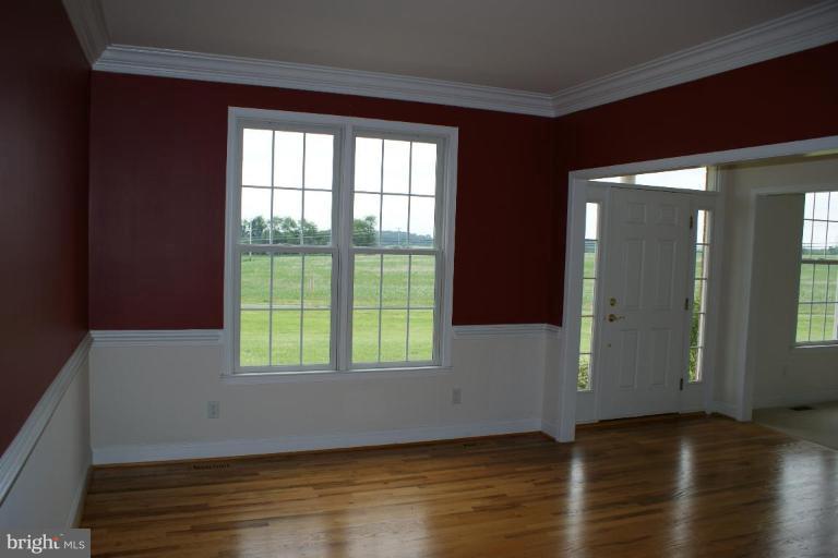 5002 Fawn Grove Road Pylesville, MD 21132 - Photo 11 of 26 Dining Area