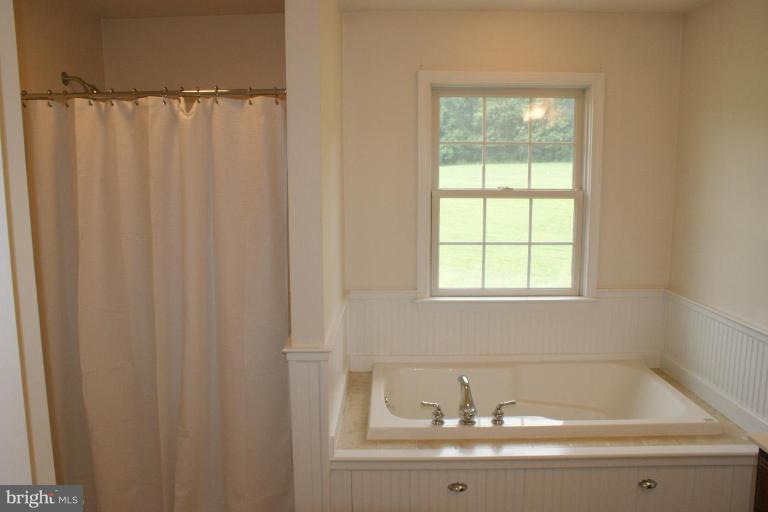5002 Fawn Grove Road Pylesville, MD 21132 - Photo 17 of 26 Bath #1