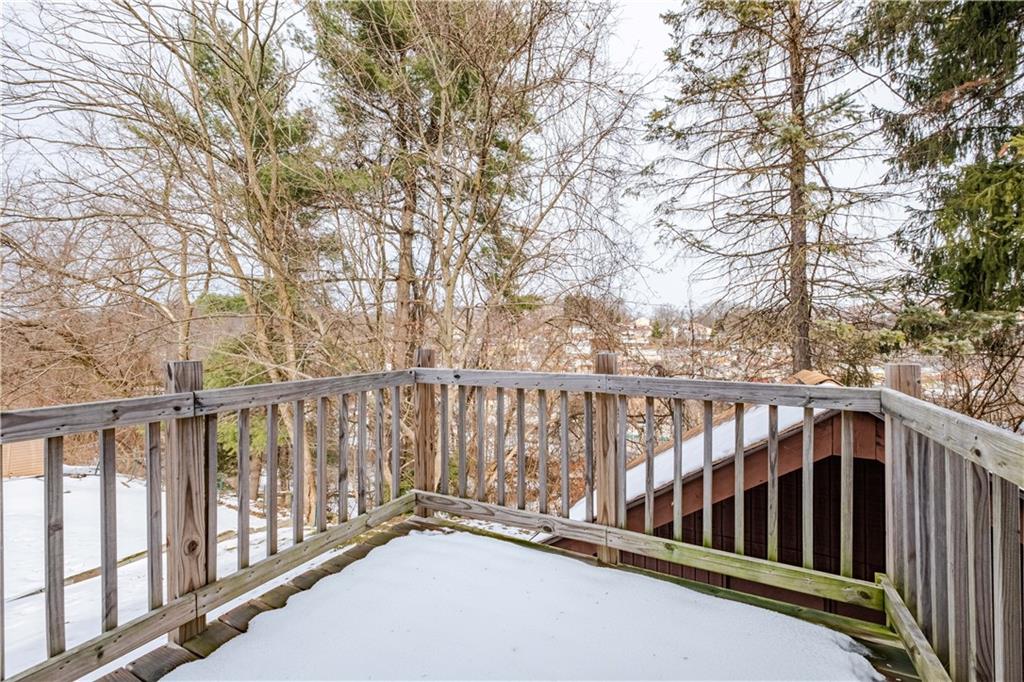 435 Pearce Road Pittsburgh, PA 15234 - Photo 23 of 25 a view of balcony with wooden floor and fence