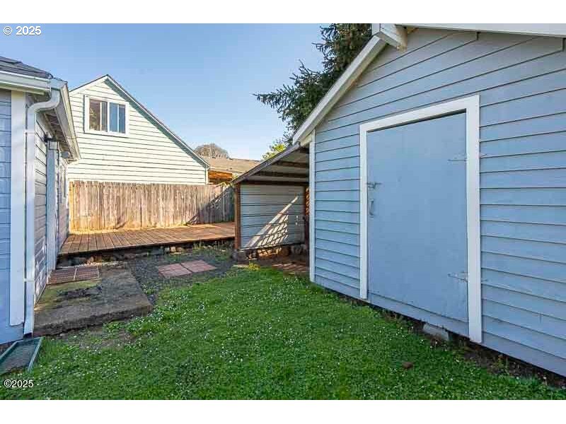 1066 Southwest Ellis Street Dallas, OR 97338 - Photo 3 of 13 Gallery Image 3